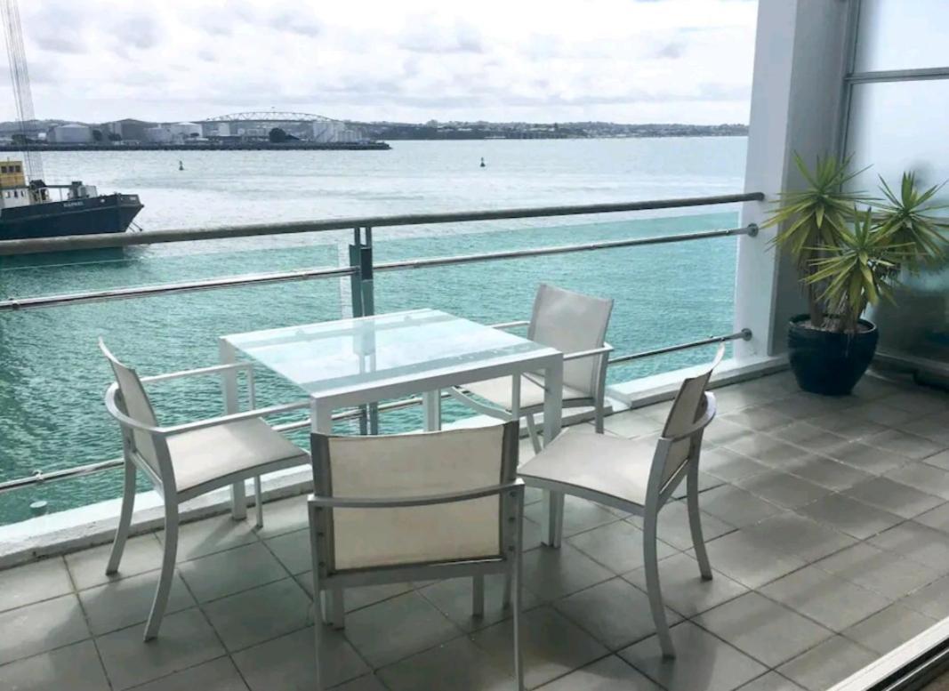 Life On Water- Princes Wharf Apartment With Fabulous Views 奥克兰 外观 照片